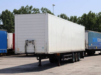 Image de Semi-remorques à caisse fermée 2011 Schmitz Cargobull SKO24