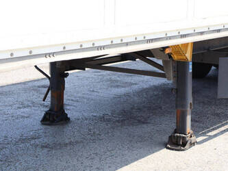 2011-schmitz-cargobull-sko24-1459956-47628642