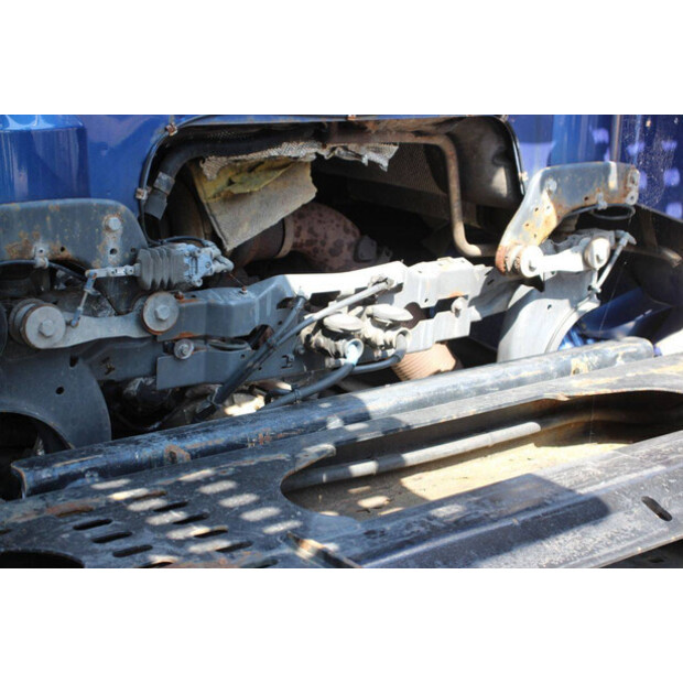 2002 لور RV2-47629664