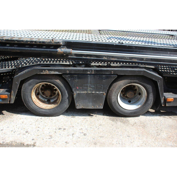 2002 لور RV2-47629665