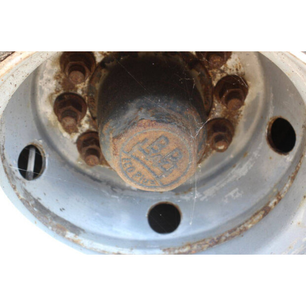 2002 لور RV2-47629667
