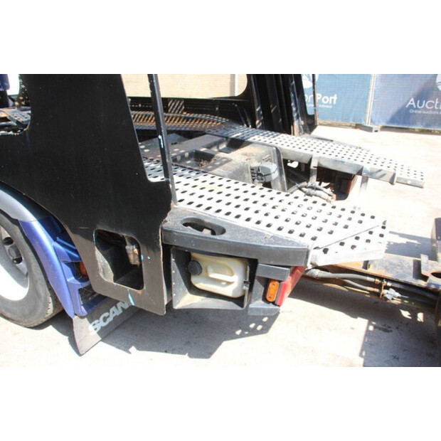 2002 لور RV2-47629672