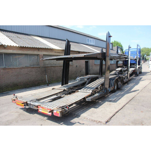2002 لور RV2-47629689