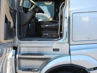 2012-mercedes-benz-actros-1459981-47629859