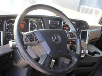 2012-mercedes-benz-actros-1459981-47629870