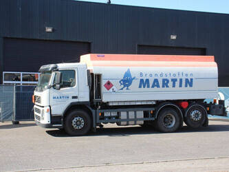 Image for Box Body Trucks 2005 Volvo FM9 300