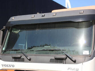 2005-volvo-fm9-300-1459983-47629975