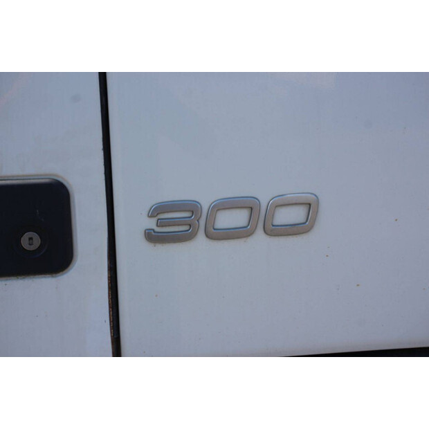 2005 Volvo FM9 300-47629979
