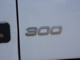 2005-volvo-fm9-300-1459983-47629979