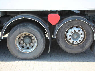 2005-volvo-fm9-300-1459983-47629983