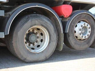 2005-volvo-fm9-300-1459983-47629984