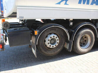 2005-volvo-fm9-300-1459983-47629990