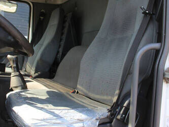 2005-volvo-fm9-300-1459983-47630010