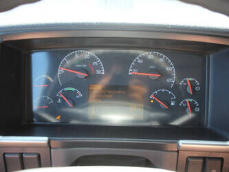 2005-volvo-fm9-300-1459983-47630023
