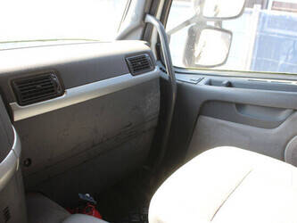 2005-volvo-fm9-300-1459983-47630025
