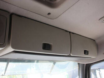 2005-volvo-fm9-300-1459983-47630026