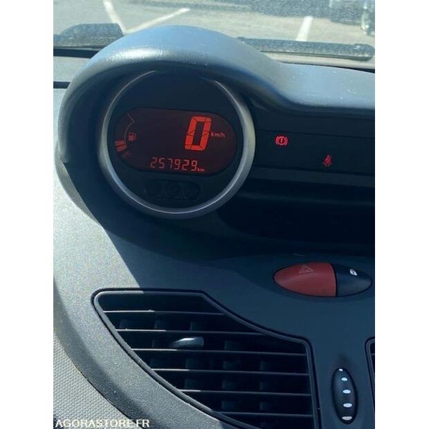2013 Renault Twingo-47643156