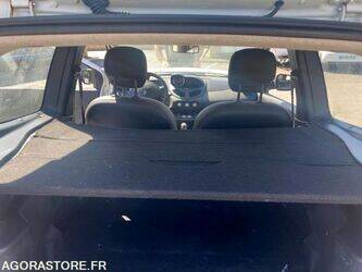 2013-renault-twingo-1460082-47643161