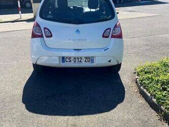 2013-renault-twingo-1460082-47643162