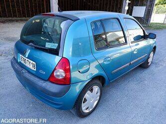 صورة ل سيارات 2005 رينو Clio