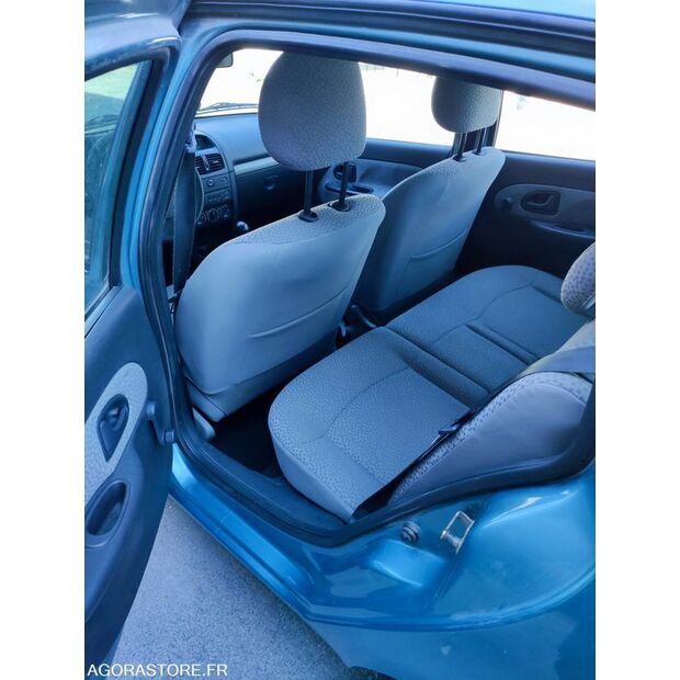 2005 رينو Clio-47643237