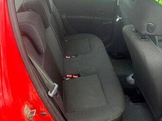 2013-renault-clio-1460086-47643280