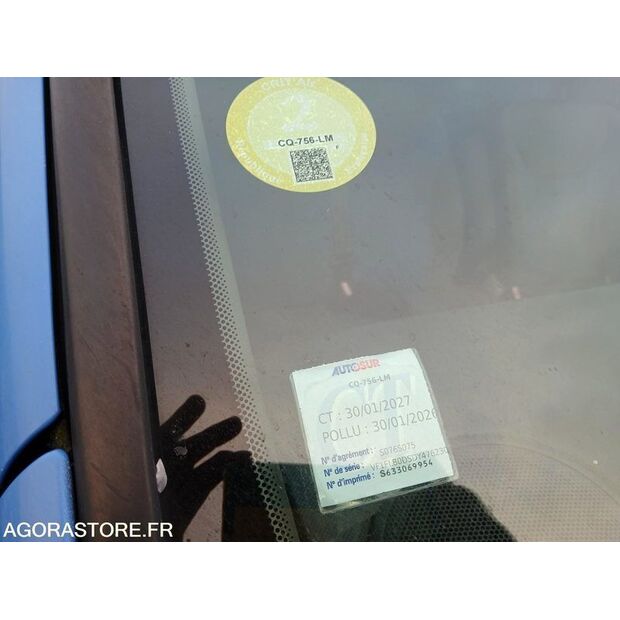 2013 Renault Trafic-47643369