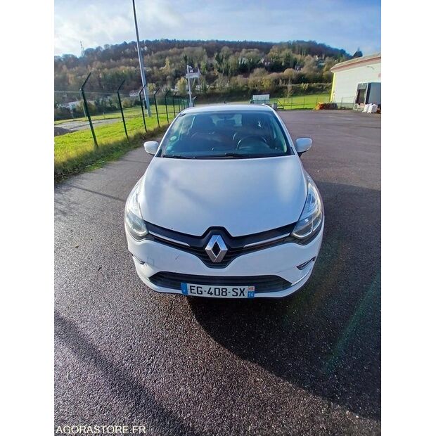 2016 Renault Clio-47643409