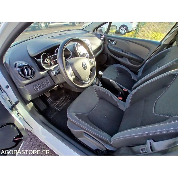 2016 Renault Clio-47643413