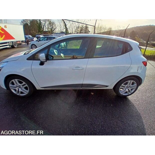 2016 Renault Clio-47643415