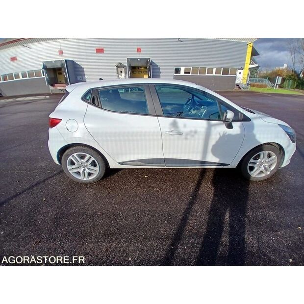 2016 Renault Clio-47643416