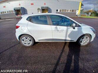 2016-renault-clio-1460092-47643416