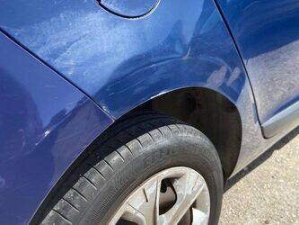 2009-renault-megane-1460095-47643559