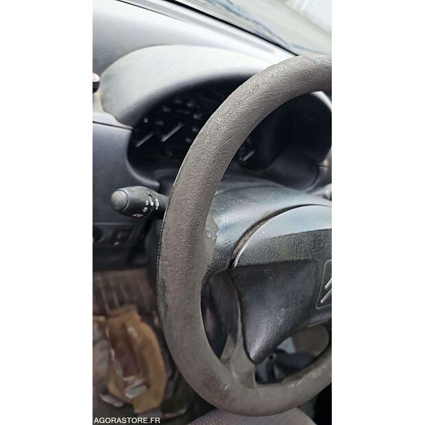 2010 Citroen BERLINGO-47643608