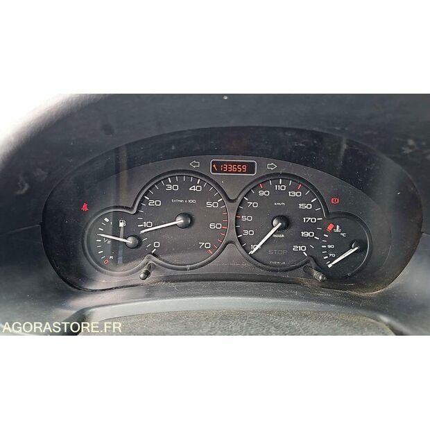 2010 Citroen BERLINGO-47643609