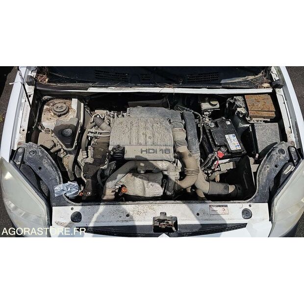 2010 Citroen BERLINGO-47643613