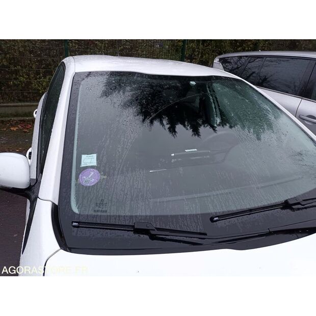 2018 Peugeot 208-47643748