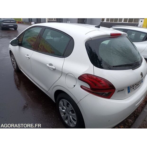 2018 Peugeot 208-47643751