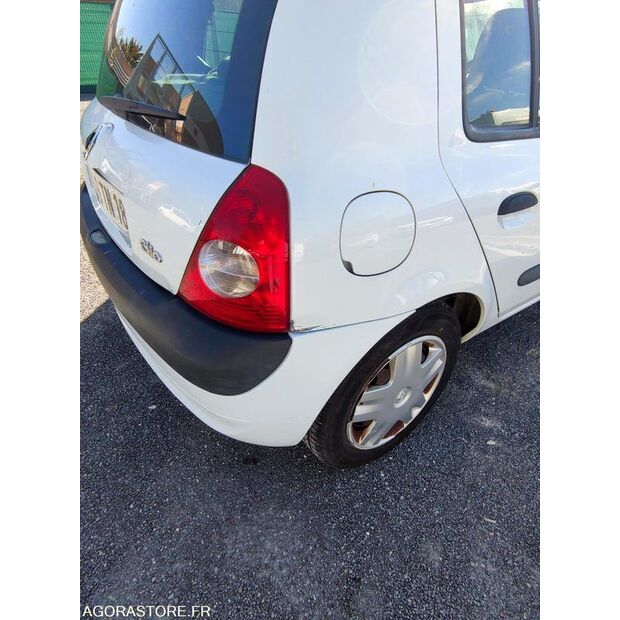 2006 Renault Clio-47643800