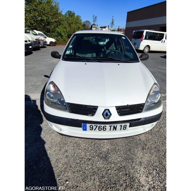 2006 Renault Clio-47643802