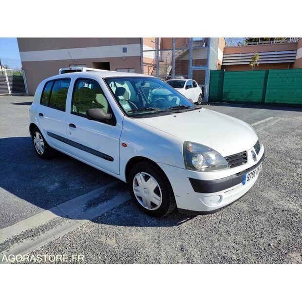 2006 Renault Clio-47643803