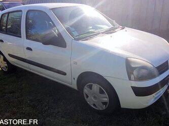 صورة ل سيارات 2006 رينو Clio
