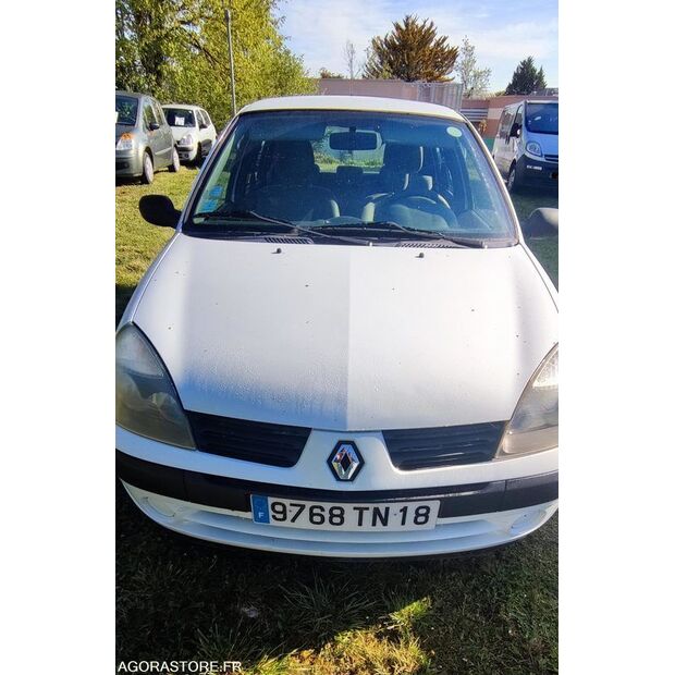 2006 Renault Clio-47643808