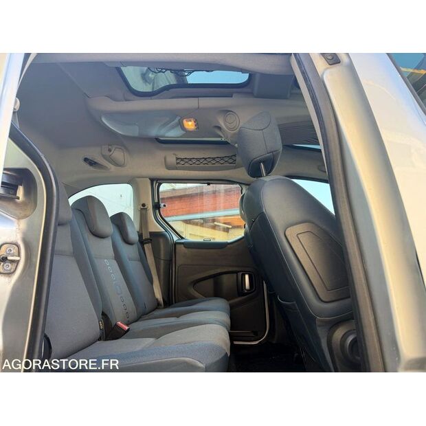 2010 Citroen BERLINGO-47643934