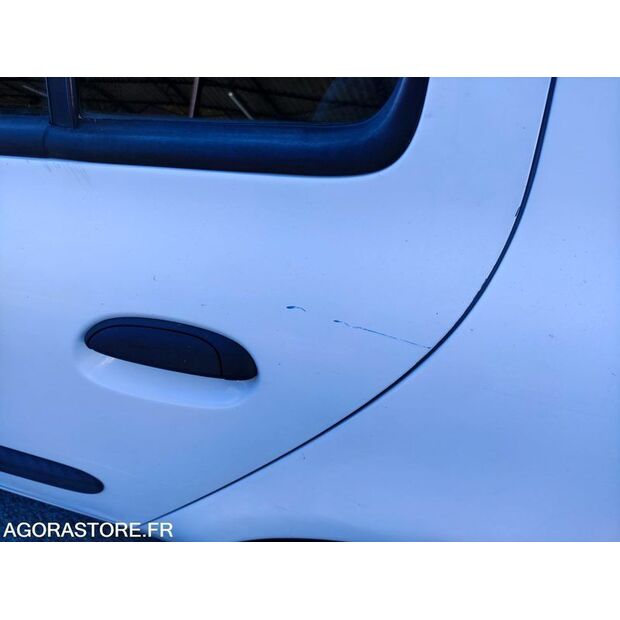 2009 Renault Clio-47644106