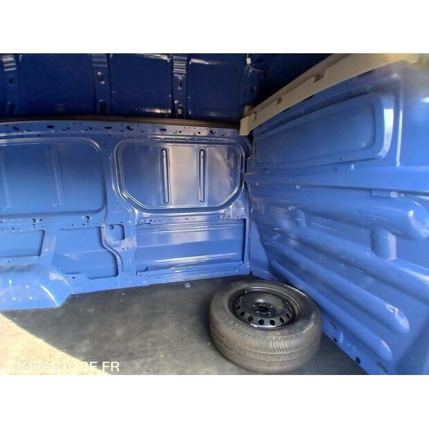 2012 Renault Trafic-47644149
