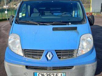 2012-renault-trafic-1460120-47644151
