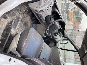 2012-renault-trafic-1460121-47644154