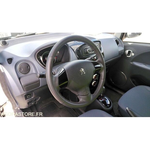 2013 Peugeot ION-47644163