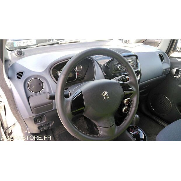 2013 Peugeot ION-47644164